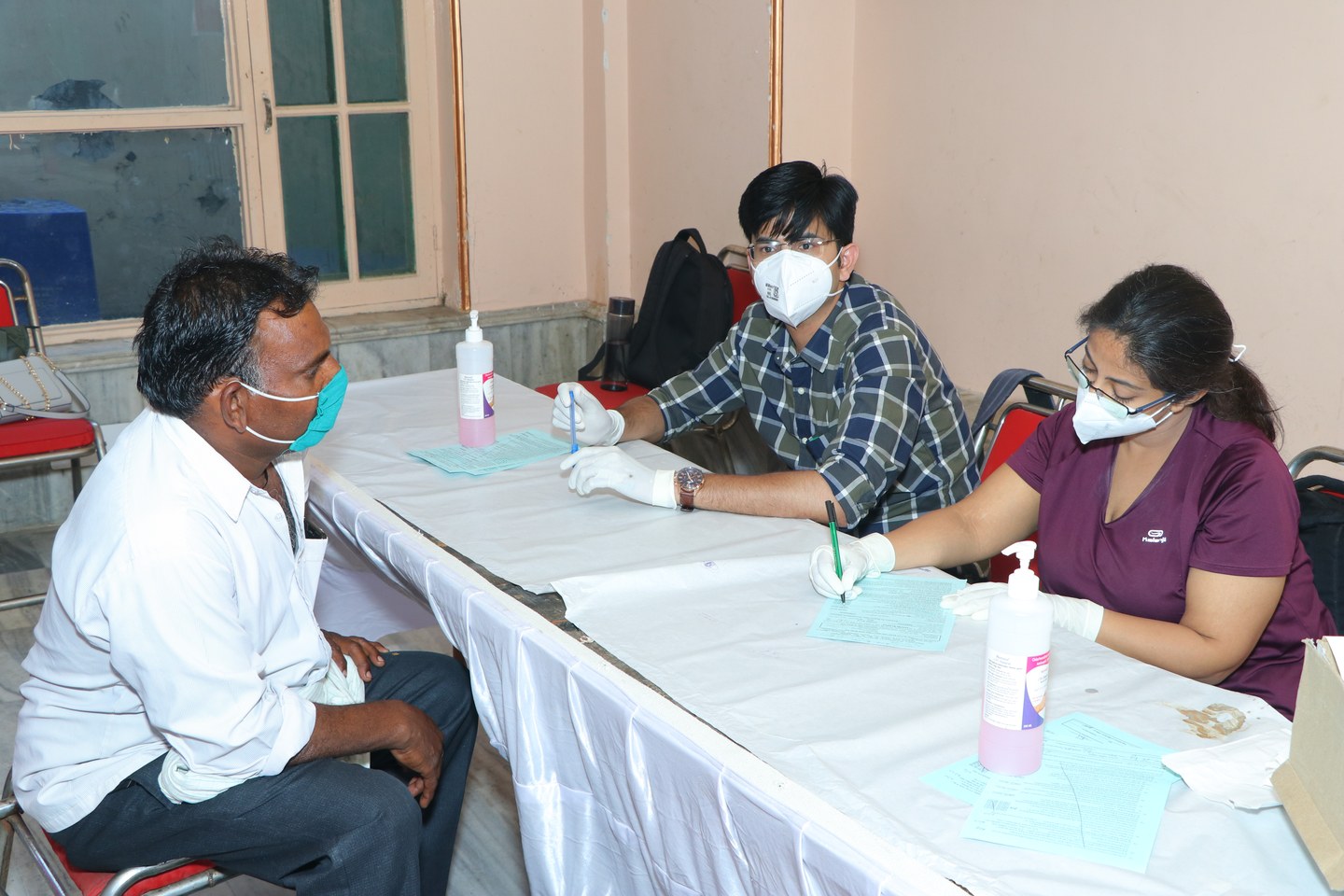 Pre-donation health checkup and hemoglobin screening by doctors