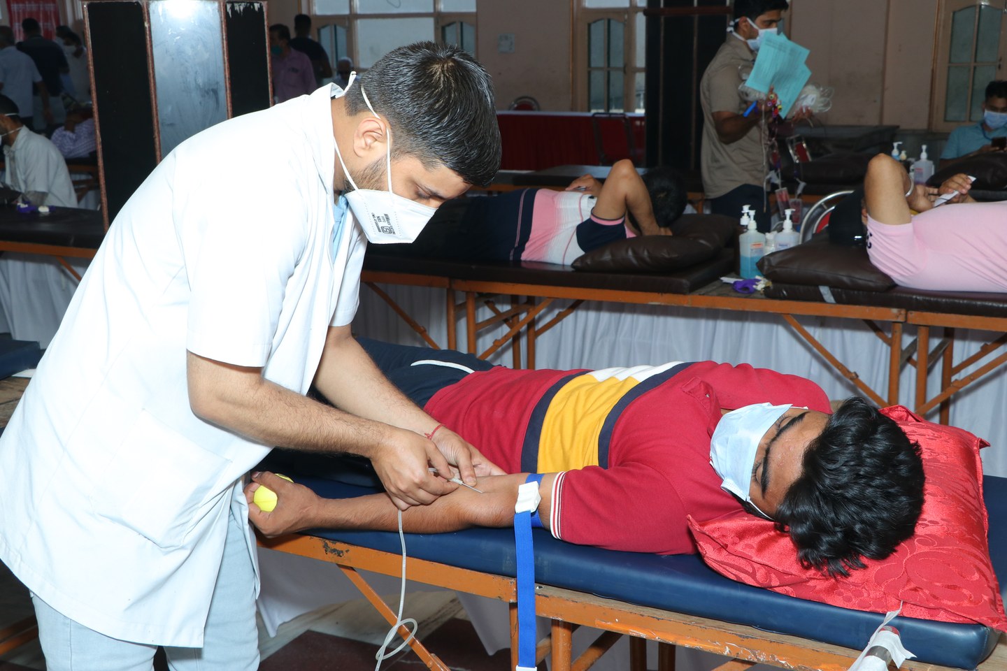 Expert PGIMER phlebotomist collecting blood in sterile conditions
