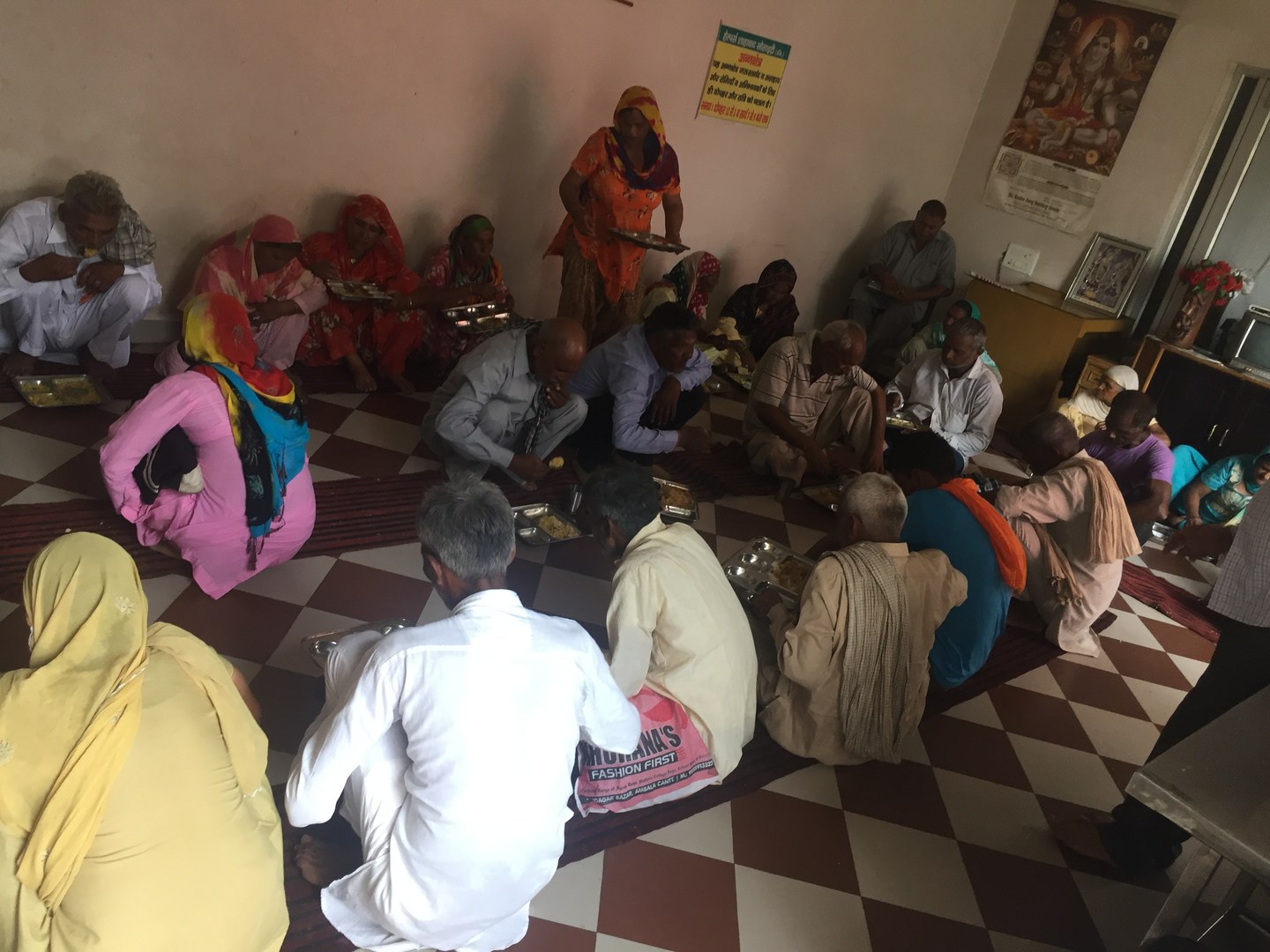 Continuous cooking operation ensuring 3,000+ meals are ready daily